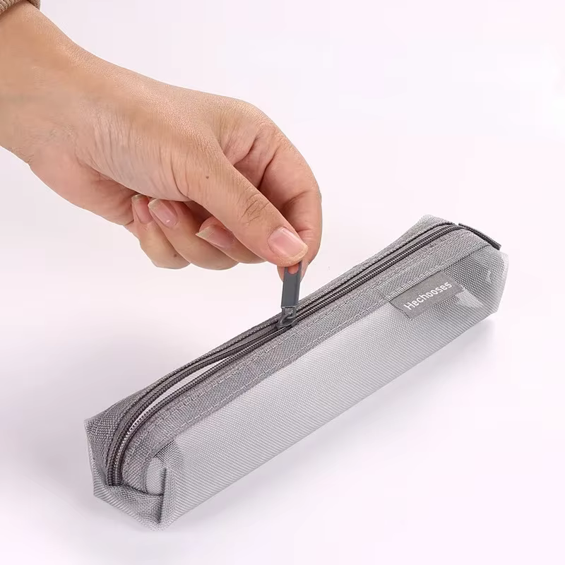 Estuche de lápices transparente con malla nailon – Porta bolígrafos unisex - imagen 2