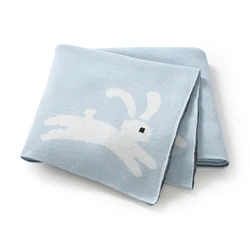 Manta de punto algodón para recién nacido con estampado conejo