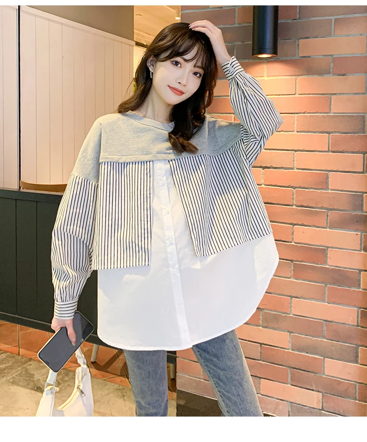 Conjunto de maternidad patchwork a rayas visto de frente