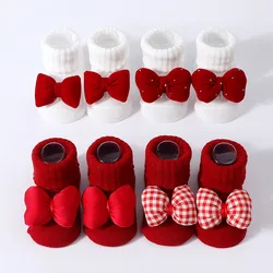 Calcetines rojos de punto suaves con lazo 3D para bebés
