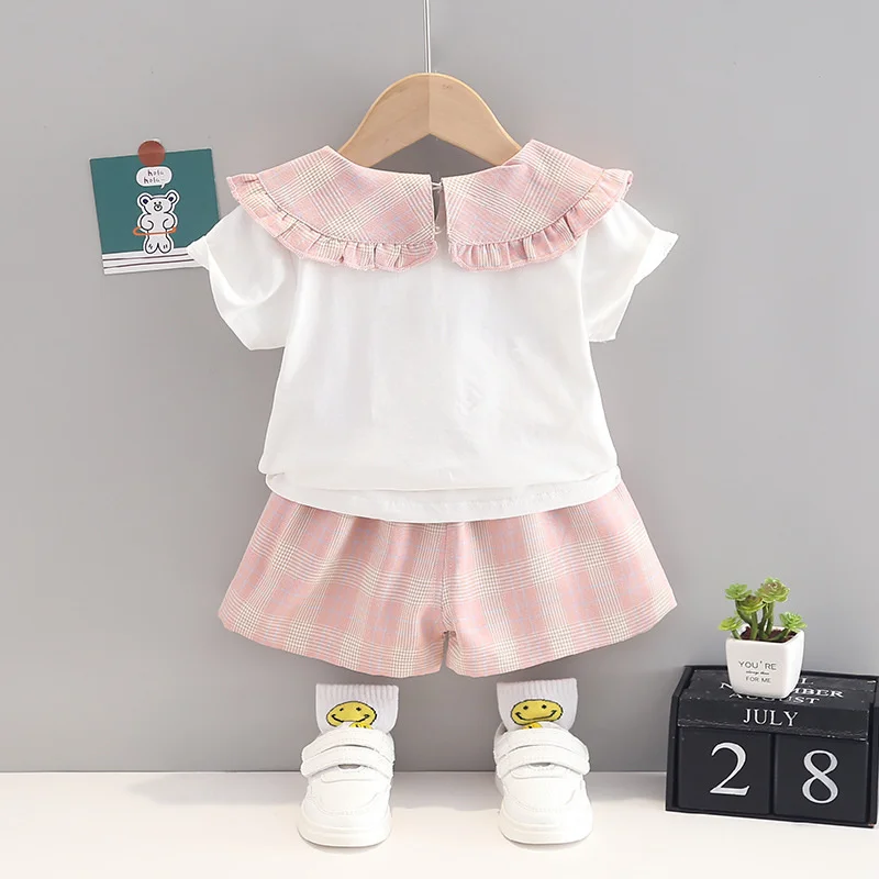 Detalle del conjunto – costuras y elasticidad