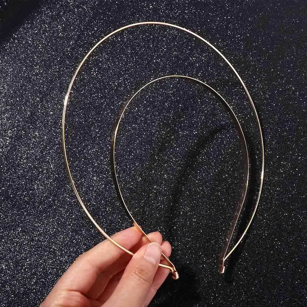 Diadema metálica estilo coreano en color oro