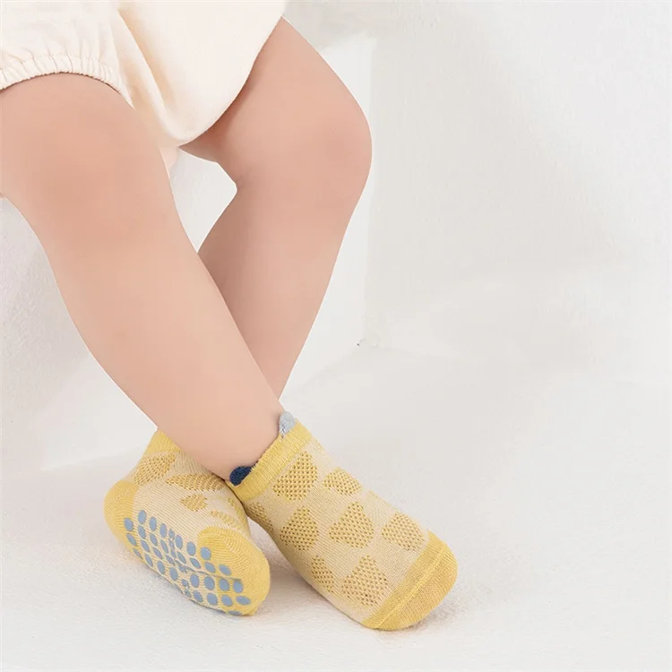 Calcetines cortos antideslizantes, ideales para bebés que empiezan a caminar