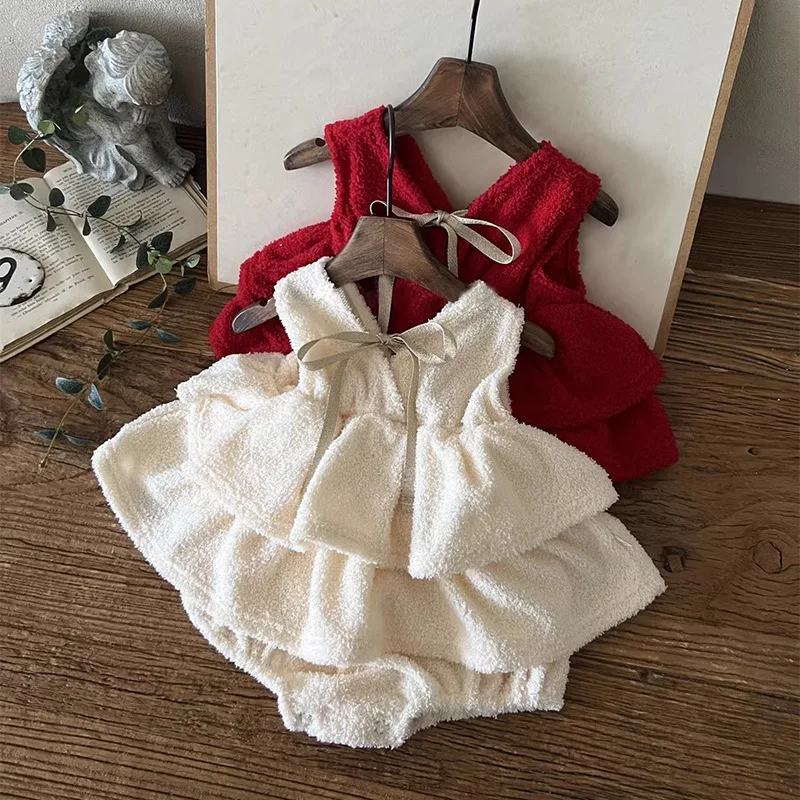 Baby vestida con body MILANCEL blanco