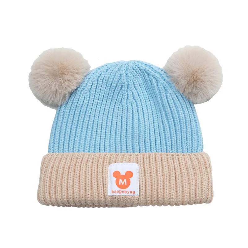 Gorro y bufanda en conjunto, pensado para niños