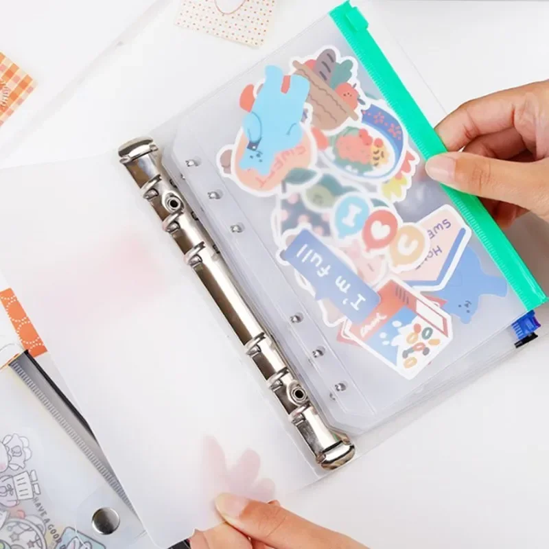 Carpeta organizadora infantil de plástico con cremallera – Tamaño A5 - imagen 5