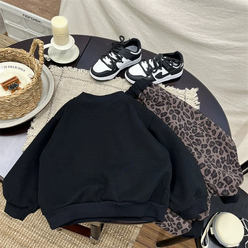 Conjunto de otoño para niños con sudadera y pantalón estampado - imagen 5