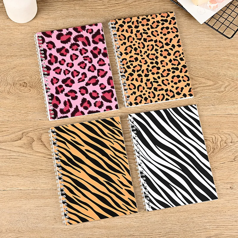 Cuaderno adhesivo estampado leopardo A5 - Libro coleccion infantil