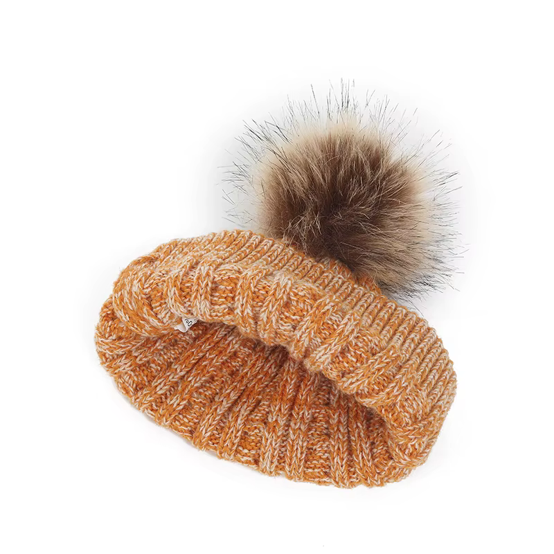 Gorro bebé de invierno de punto con guantes y bufanda - imagen 3