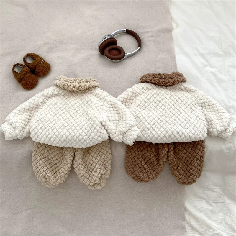 Conjunto bebé de sudadera y pantalón de felpa gruesa de invierno - imagen 4