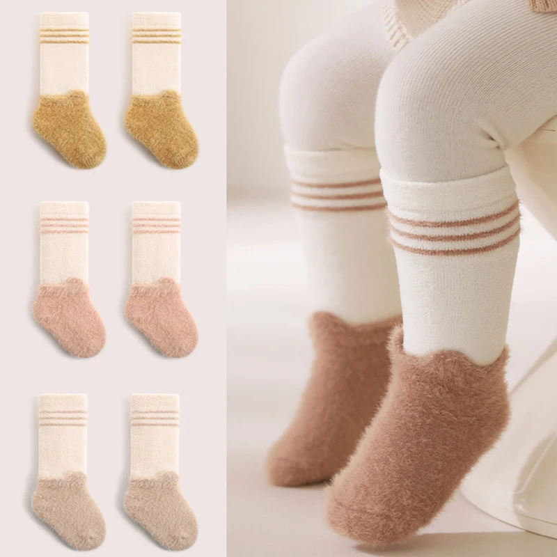 Calcetines de terciopelo coral para bebé – suaves y acogedores - imagen 4