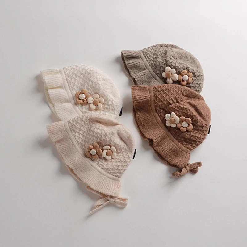 Gorro de invierno para bebé tejido con cordones estilo princesa