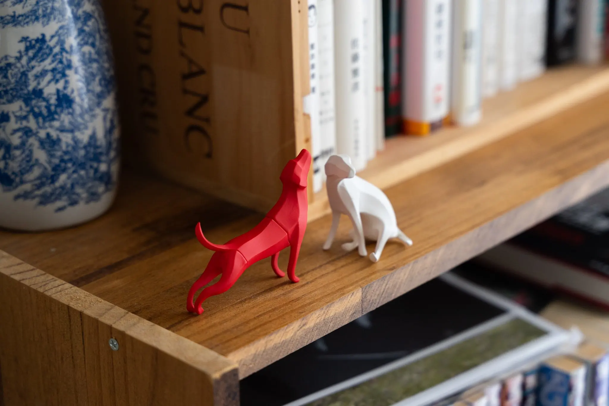 Figura coleccionable Los Perros Ryo Hagiwara – Decoración escritorio - imagen 5