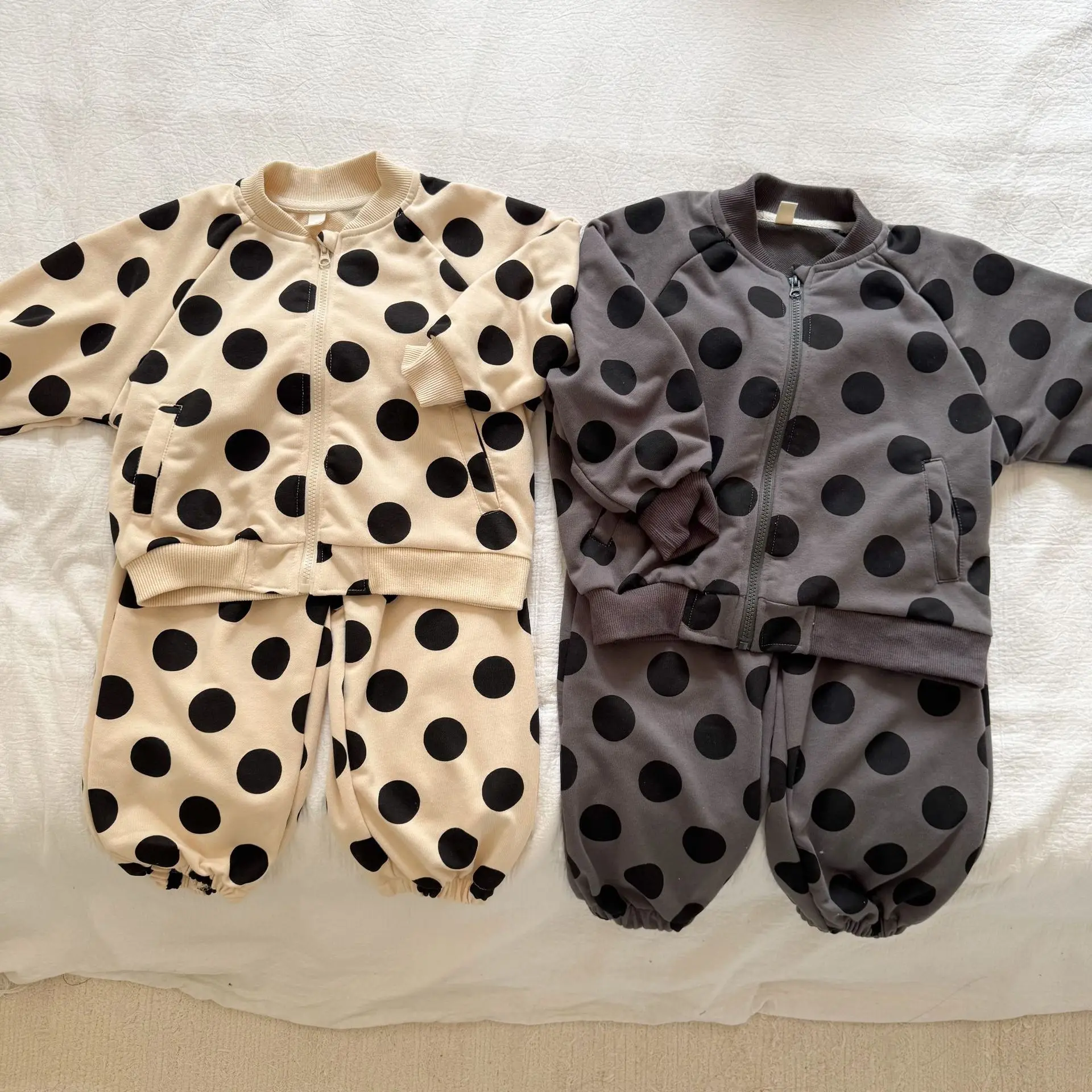 Camisa de manga larga en tonos neutros