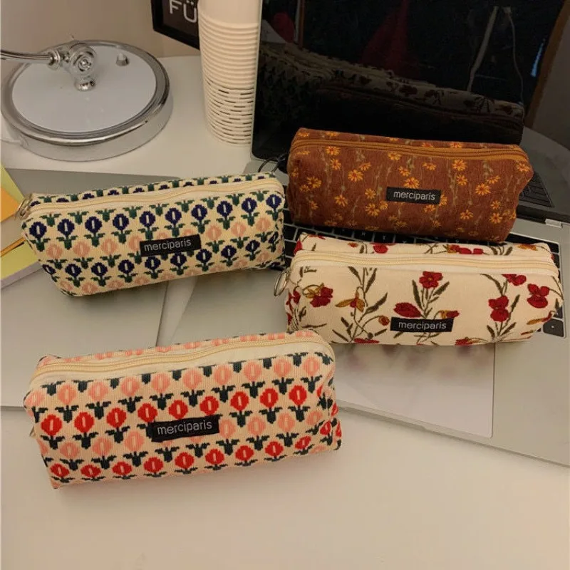 Estuche de lápices floral para niñas – estilo retro para la escuela
