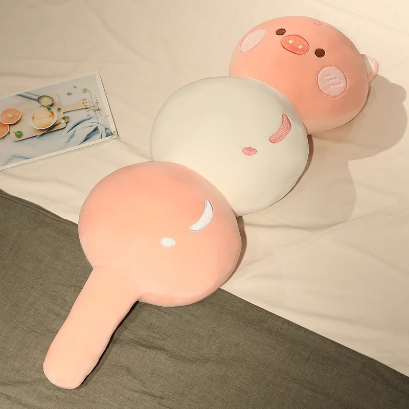 Peluche relleno decorativo con diseño animado