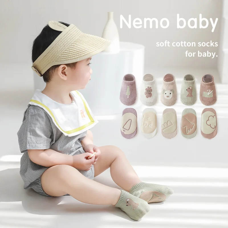 Calcetines cortos de dibujos animados para bebé