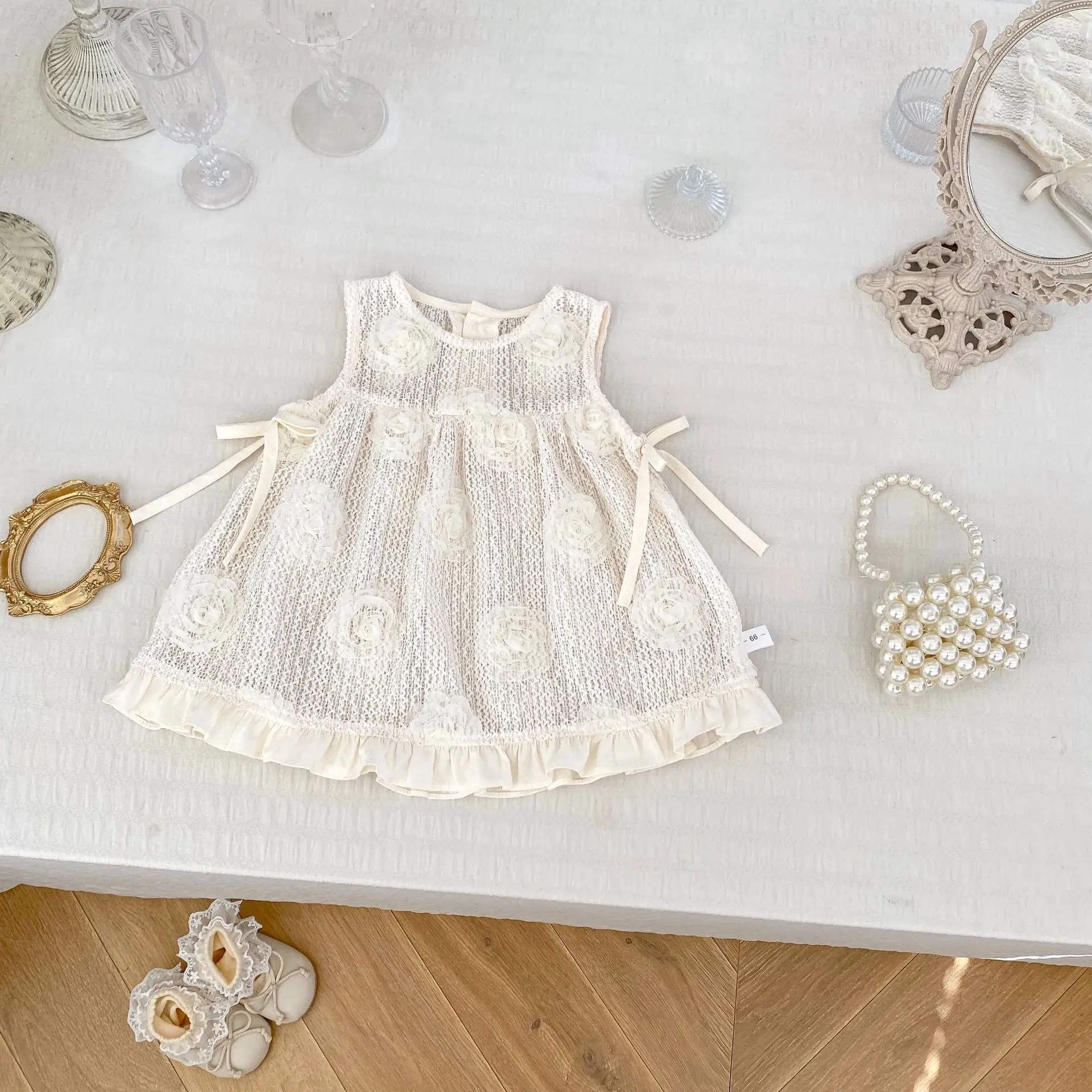Conjunto otoño para niña: vestido floral con body Peter Pan - imagen 3