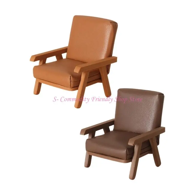 Sillón en miniatura para casa de muñecas con respaldo decorativo