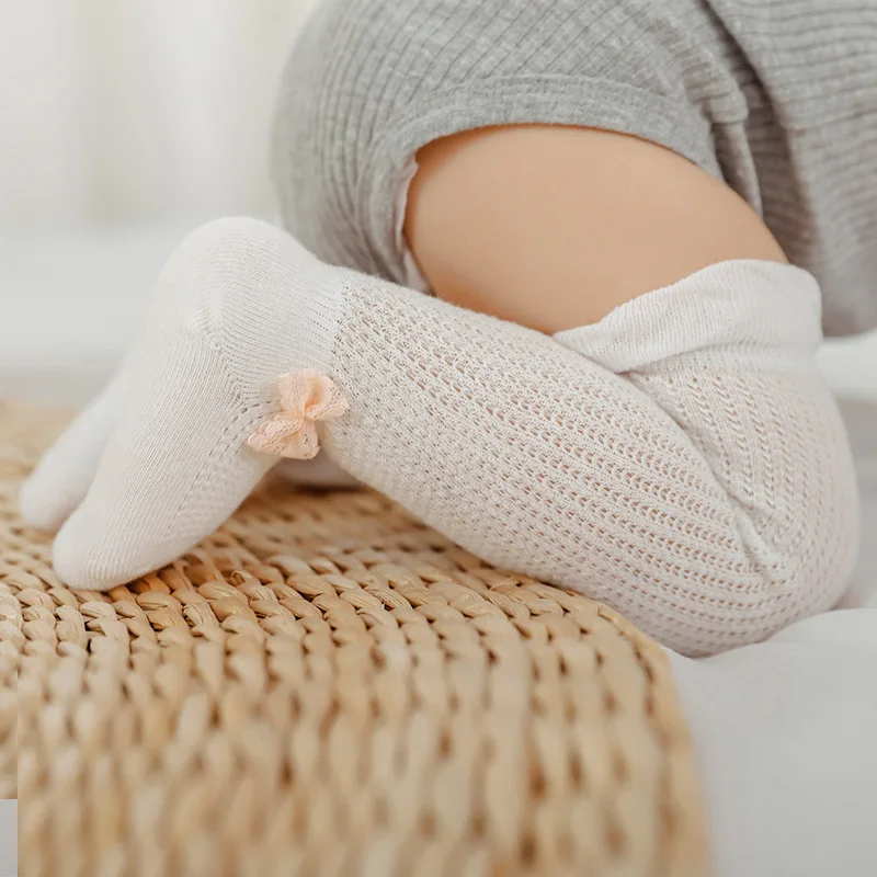 Calcetines altos de encaje con lazo para niña recién nacida