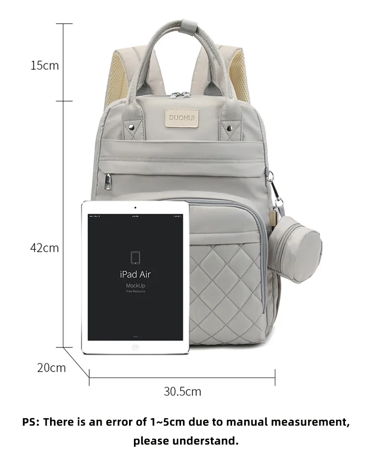Vista frontal de la mochila PANGDUBE con varios compartimentos visibles