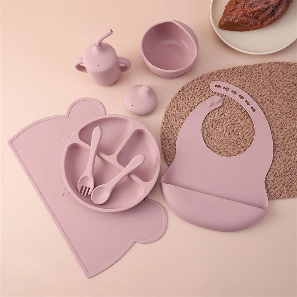 Utensilios antideslizantes para niños