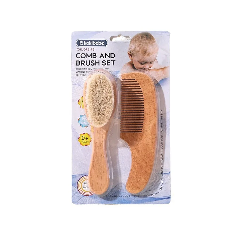 Cepillo para bebé con pelo suave y peine de madera en el baño - imagen 2