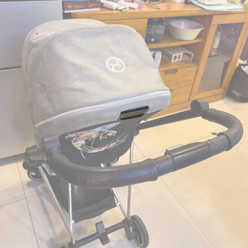 Detalle del mecanismo de ajuste Cybex