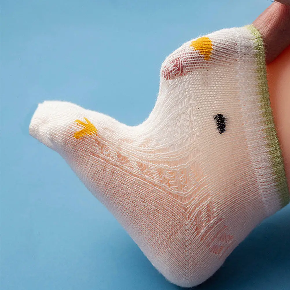 Calcetines antideslizantes de malla fina transpirables para bebés - imagen 2