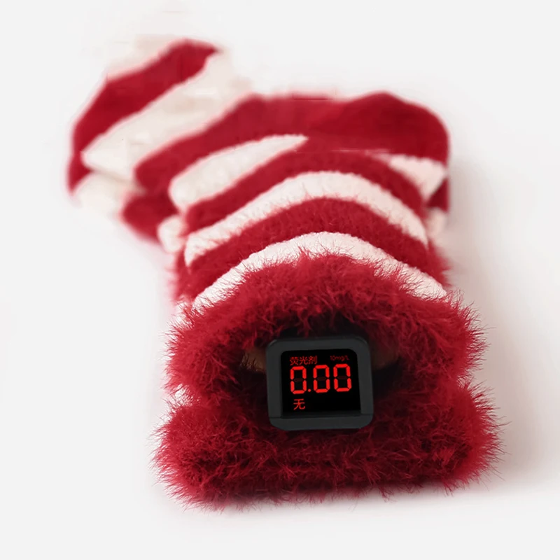 Calcetines rojos de terciopelo para bebé – Suave y cómodo - imagen 2
