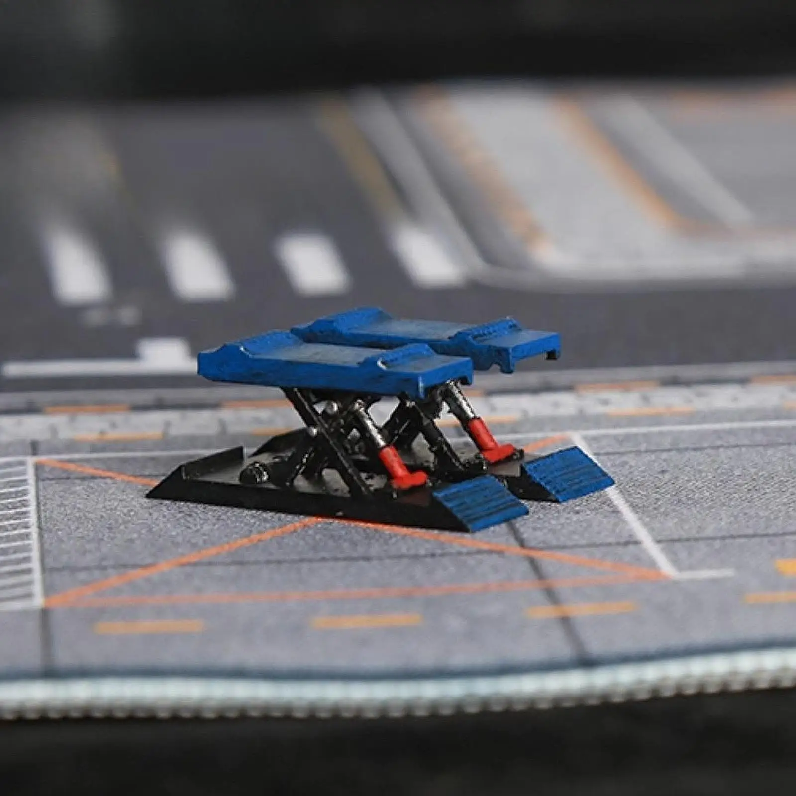 Maqueta de coche con elevador de mantenimiento diorama - imagen 3