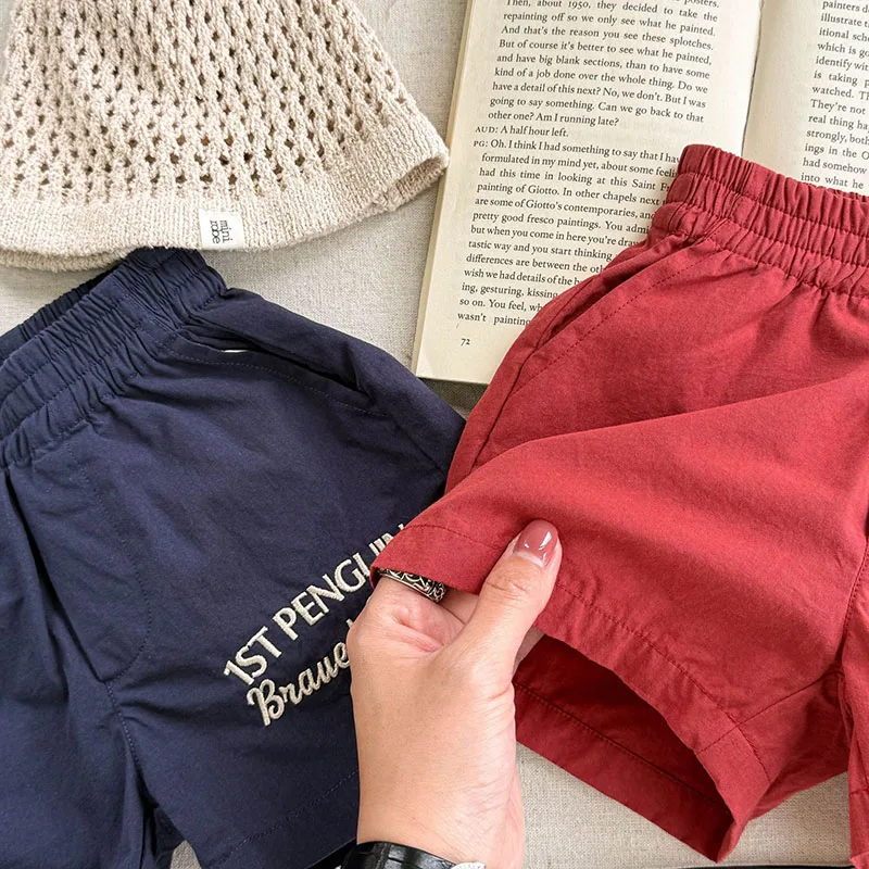 Pantalones cortos de verano holgados con letras bordadas para niños - imagen 2