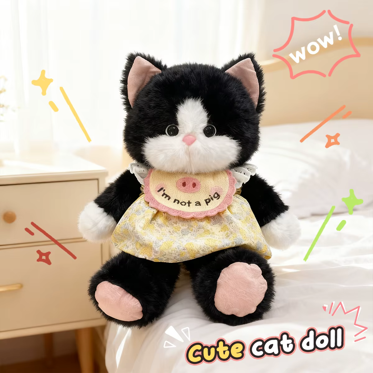 Peluche de gato suave de peluche en posición sentada