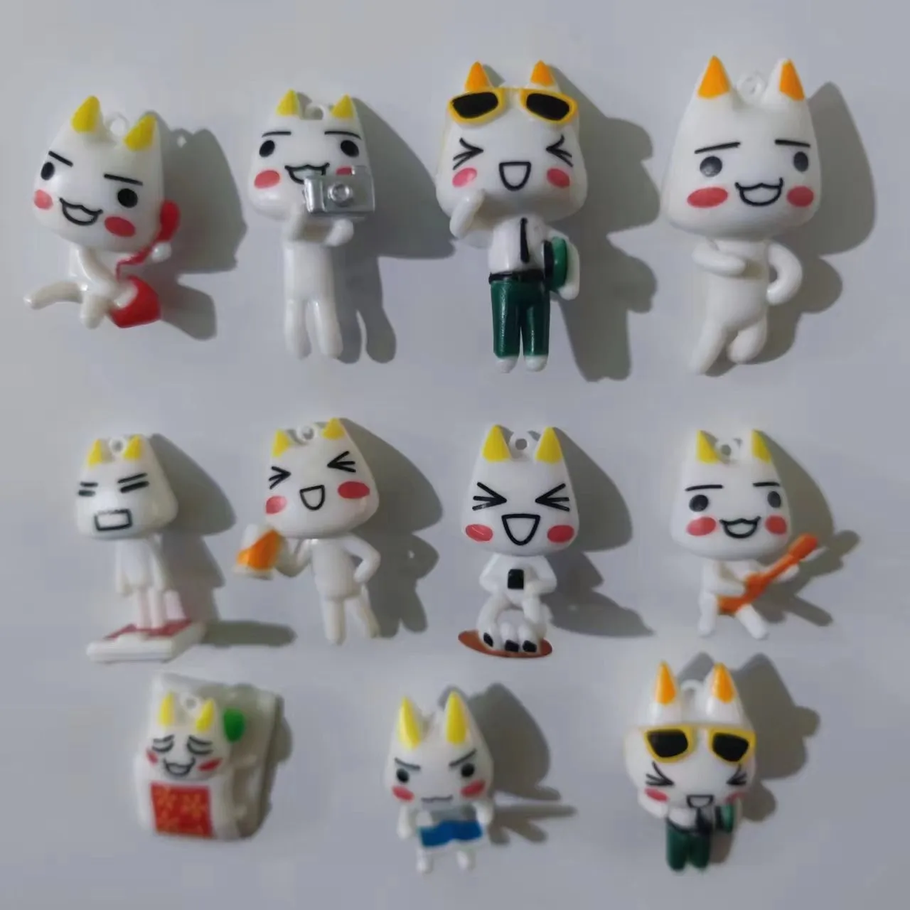 Llaveros kawaii gato anime estilo Y2K