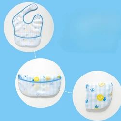 Babero impermeable transpirable para bebé con animalito y bolsillo