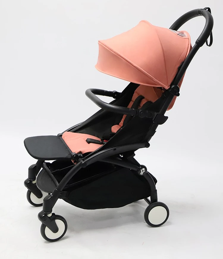 Reposabrazos y extensor instalado en cochecito Babyzen Yoyo