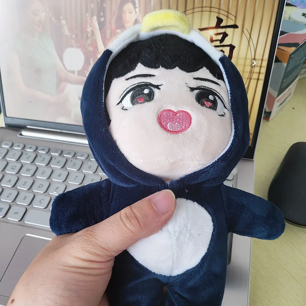 Peluche EXO de Baekhyun Chanyeol Xiumin Suho Sehun Kai D.O. Chen 20 cm - imagen 5