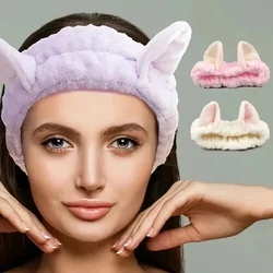 Diadema de lana con orejas gatunas coral suave y cómoda