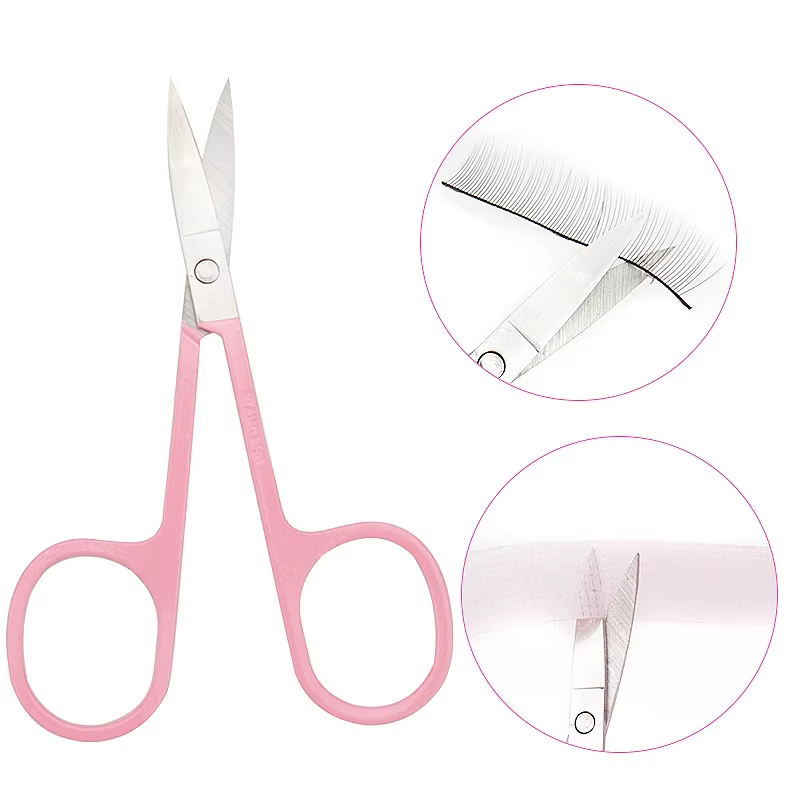 Uso de las tijeras para manicura