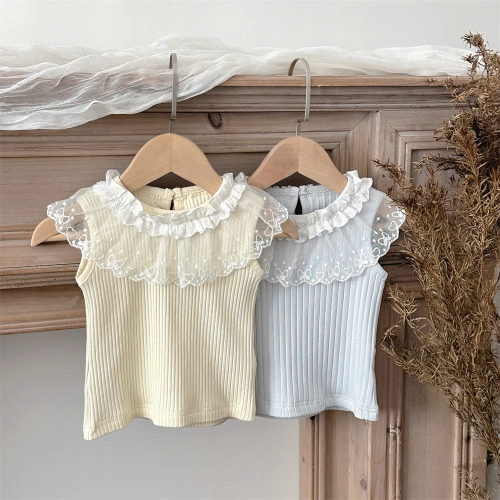 Camiseta blusa verano bebé con rayas, cuello encaje y sin mangas