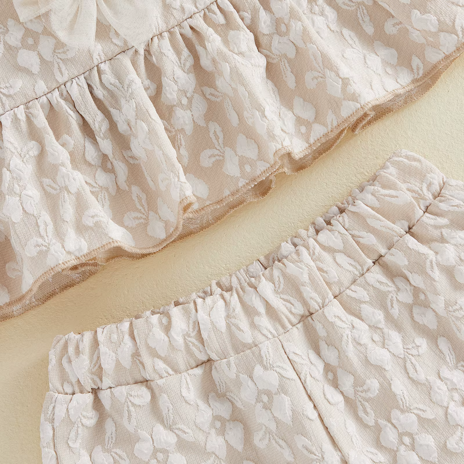Conjunto floral texturizado de camiseta sin mangas y pantalón elástico - imagen 3