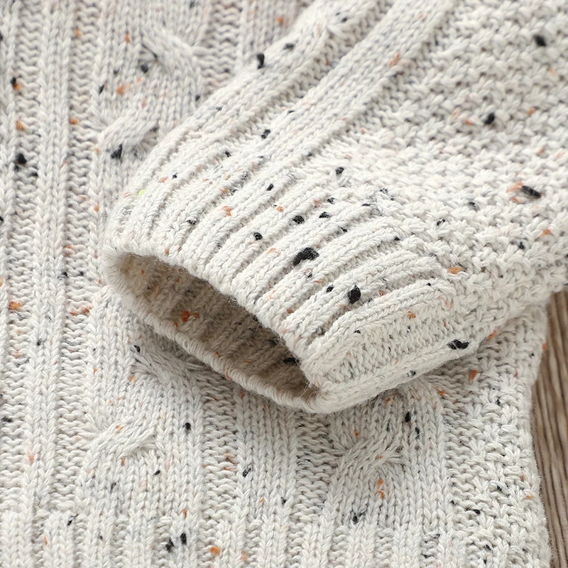 Cárdigan de bebé gris con cuello en V tejido de invierno clásico - imagen 4