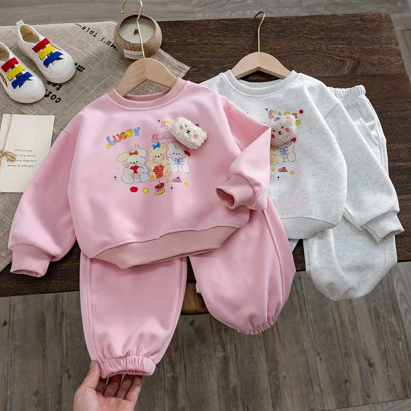Conjunto deportivo de niña manga larga con cuello redondo