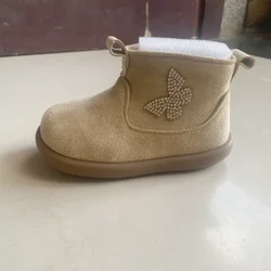Botas de nieve en gamuza para niñas con lazo pedrería suela goma
