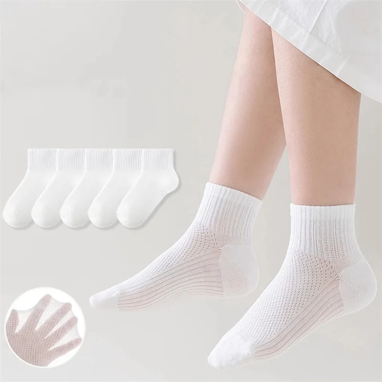 Calcetines de malla fina blancos para niños