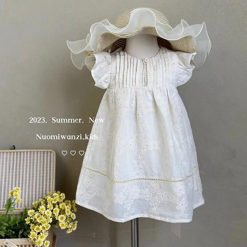 Frontal del vestido con volantes de encaje