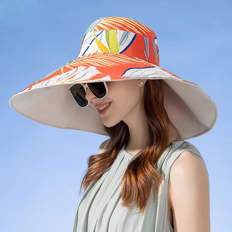 Vista frontal del sombrero infantil con protección UV