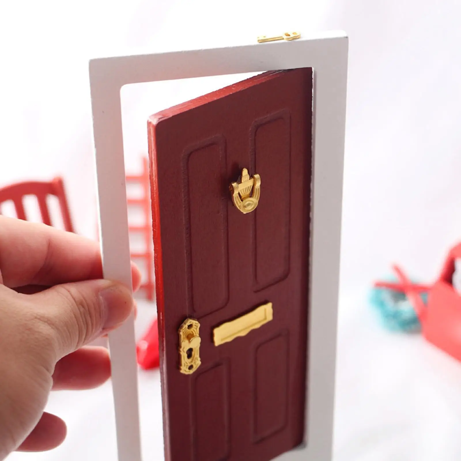 Puerta 1:12 en su embalaje para decoración