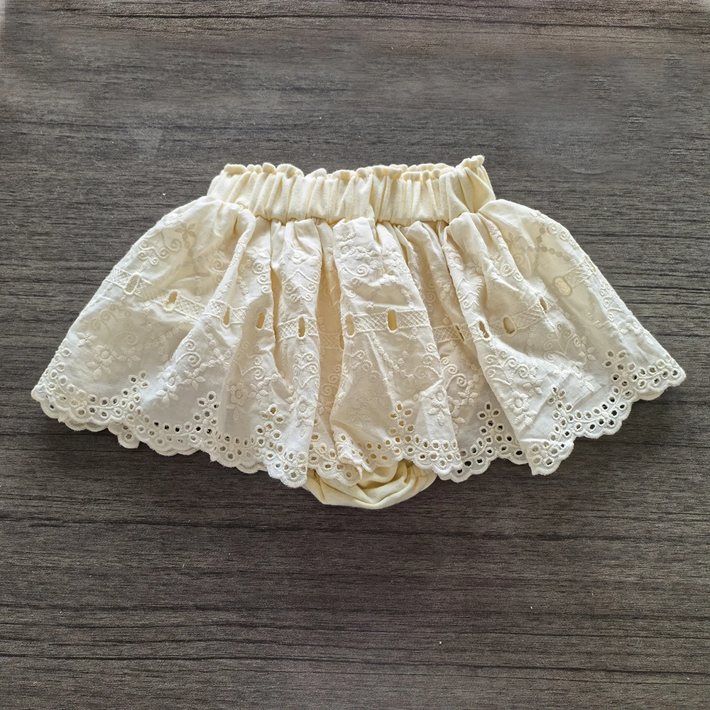 Pantalones cortos de bebé niña bordados con volantes verano - imagen 4