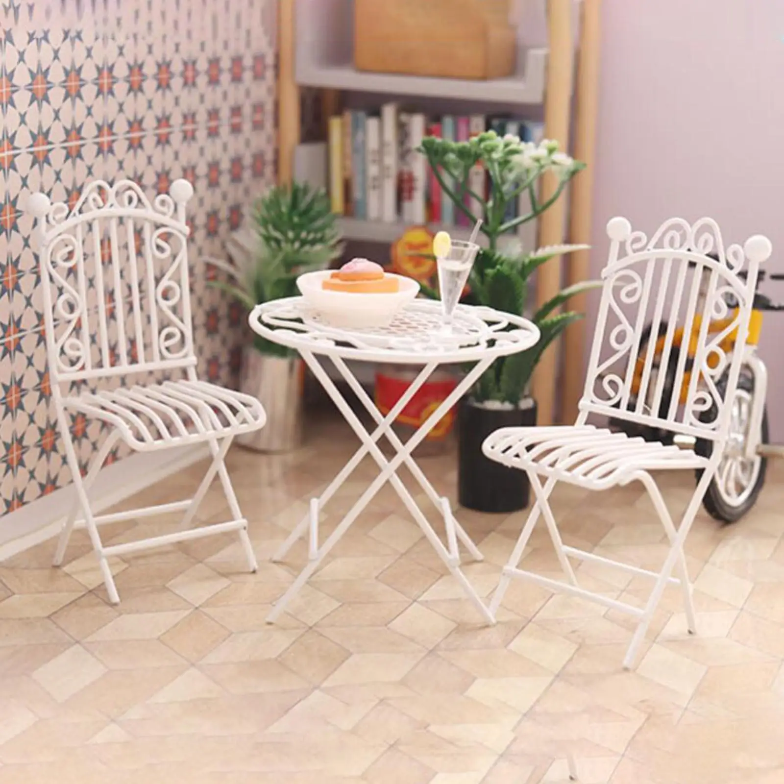 Mesa y sillas en miniatura estilo europeo para casa de muñecas - imagen 4